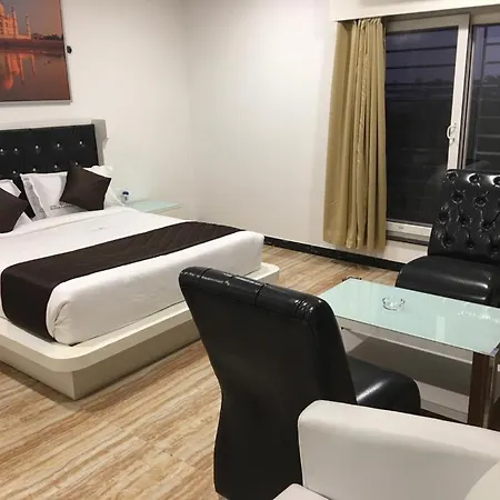 Hotel Corporate Park In